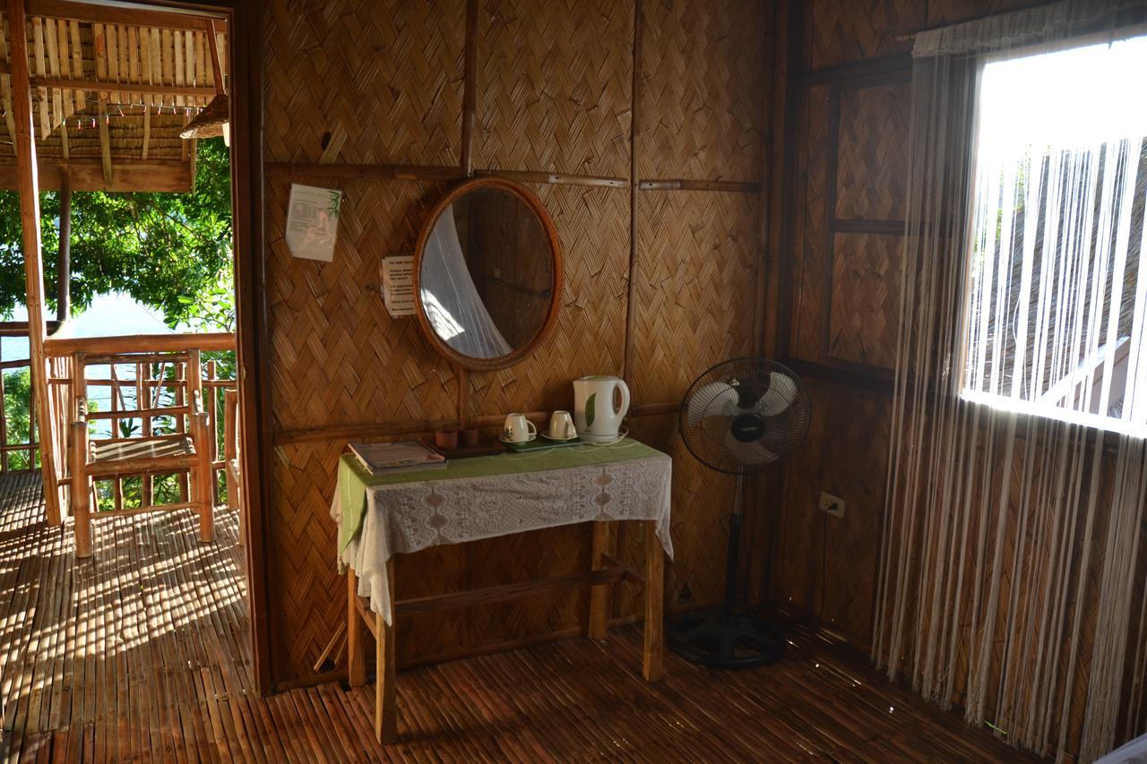Bamboo Beach Resort Puerto Galera Exterior foto