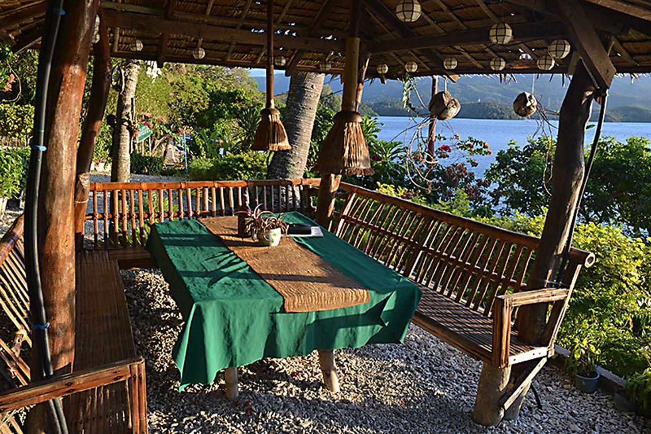 Bamboo Beach Resort Puerto Galera Exterior foto